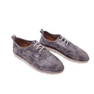 Trask Lena Perforated Lace Up Shoes Metallic Leather Gray Camouflage Size 36